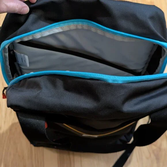 Sherpani Camden Convertible Backpack - Black with Color Accents - Picture 9 of 12